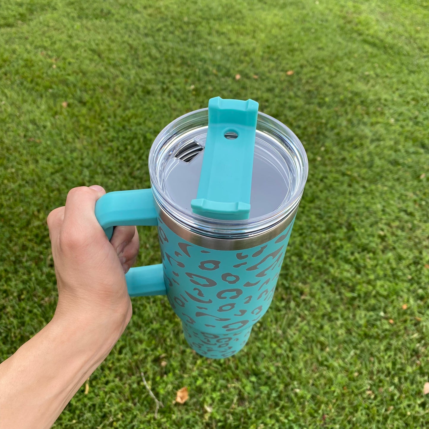 40oz Turquoise Leopard Handle Tumbler