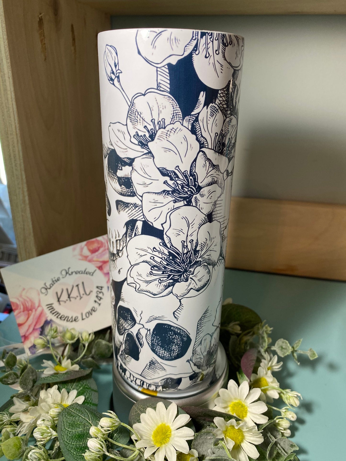 Black & White Floral Skull 20oz Tumbler